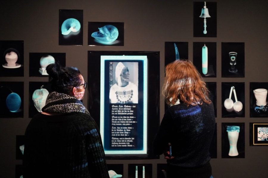 in der Ausstellung Bei Tante Herta - Wunderkammer Hafenkneipe