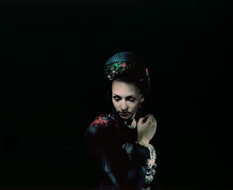 Mila Teshaieva - Elisabeth
